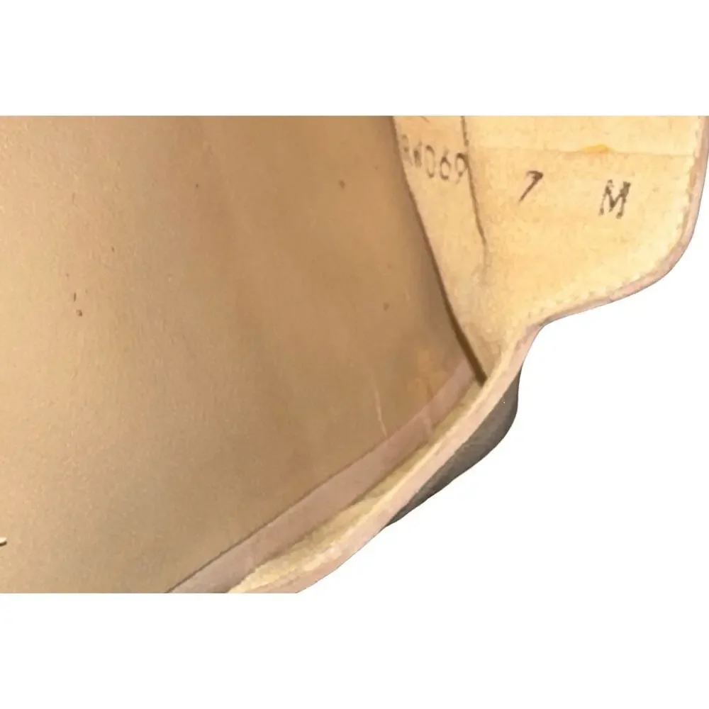 Stuart Weitzman Blush Pink Tan Leather Slip-ons Gold Buckle Size 7